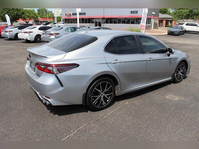 2023 Toyota Camry SE