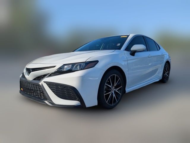 2023 Toyota Camry Hybrid SE Nightshade
