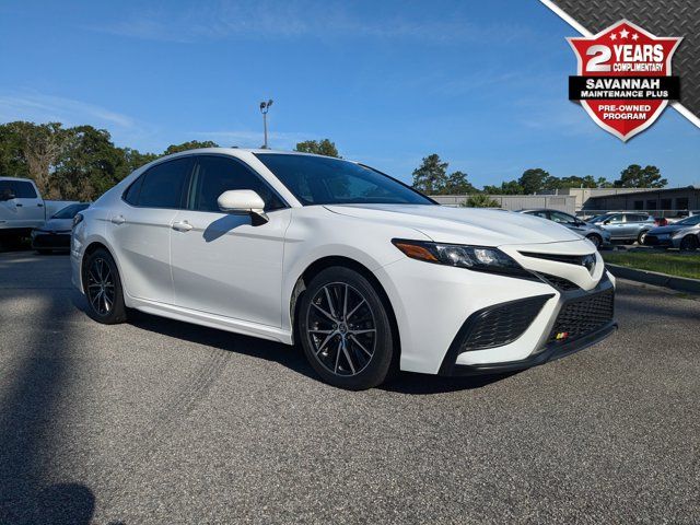 2023 Toyota Camry Hybrid SE Nightshade
