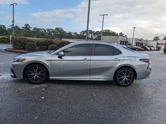 2023 Toyota Camry Hybrid SE