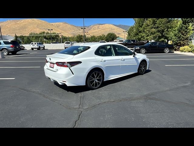 2023 Toyota Camry Hybrid SE