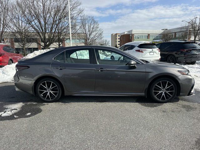 2023 Toyota Camry Hybrid SE