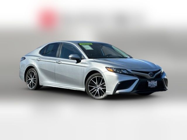 2023 Toyota Camry Hybrid SE