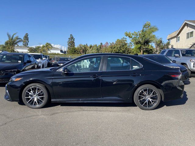 2023 Toyota Camry Hybrid SE