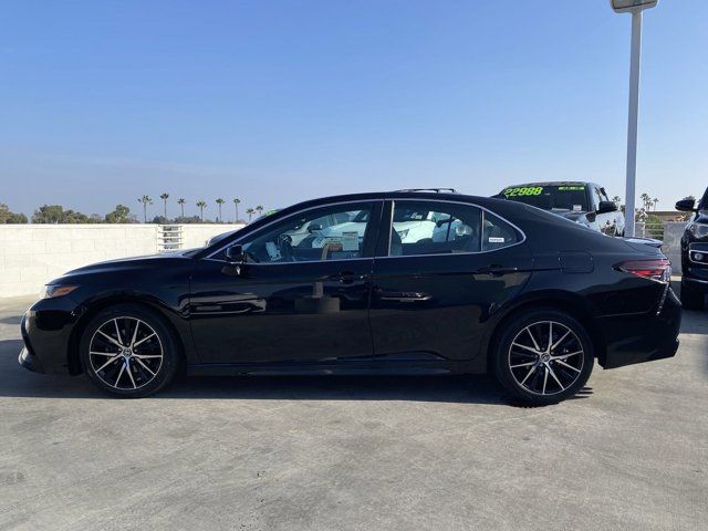 2023 Toyota Camry Hybrid SE