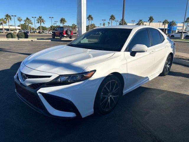 2023 Toyota Camry Hybrid SE