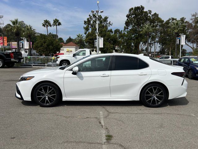 2023 Toyota Camry Hybrid SE