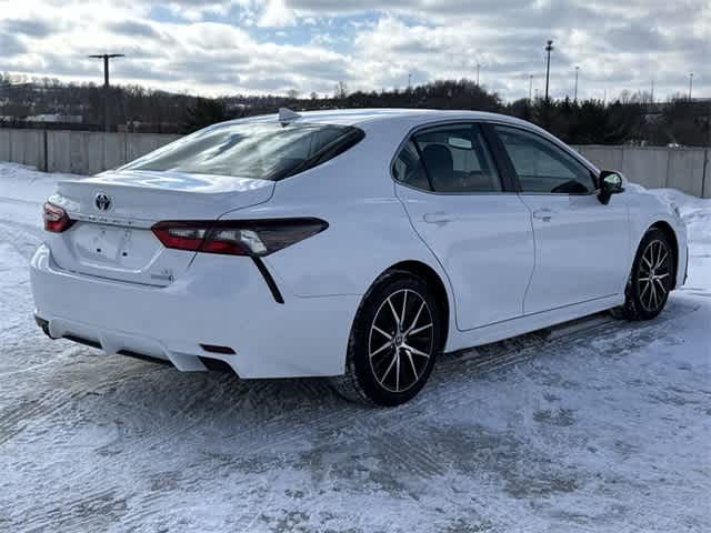 2023 Toyota Camry Hybrid SE