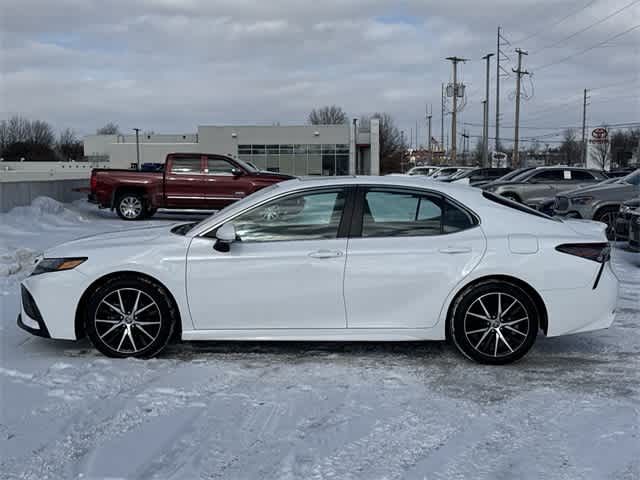 2023 Toyota Camry Hybrid SE