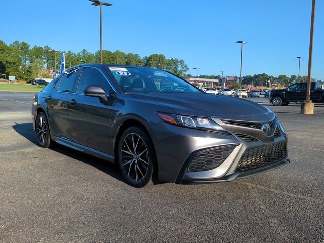 2023 Toyota Camry Hybrid SE Nightshade