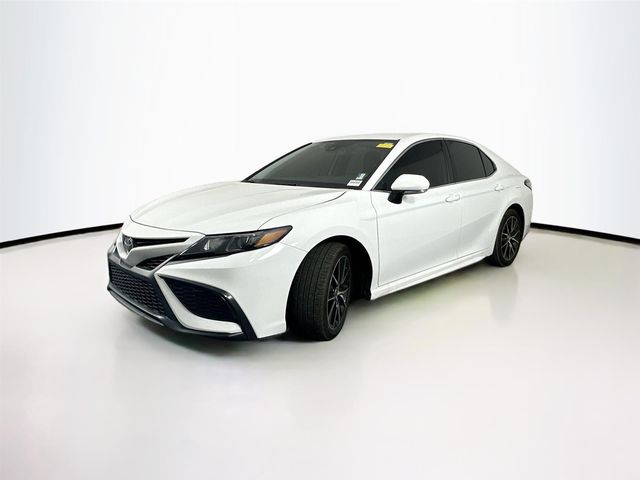 2023 Toyota Camry Hybrid SE Nightshade