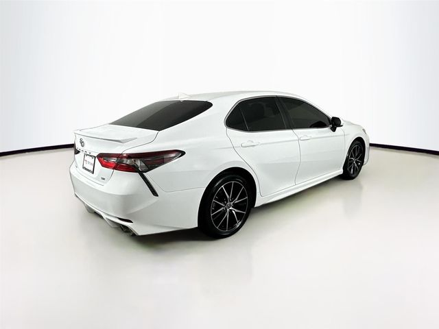 2023 Toyota Camry Hybrid SE Nightshade