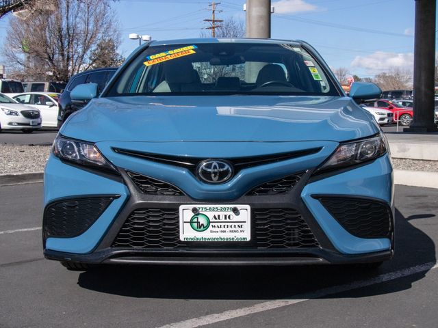 2023 Toyota Camry Hybrid SE Nightshade