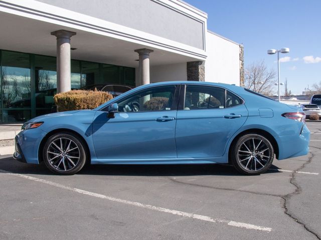 2023 Toyota Camry Hybrid SE Nightshade