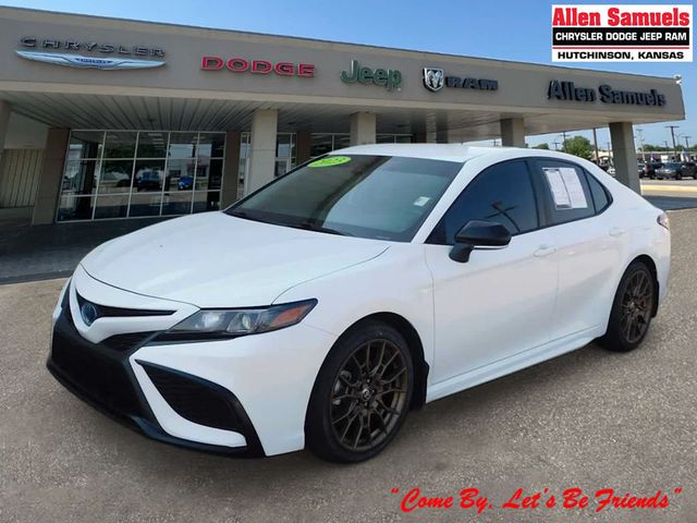 2023 Toyota Camry Hybrid SE Nightshade