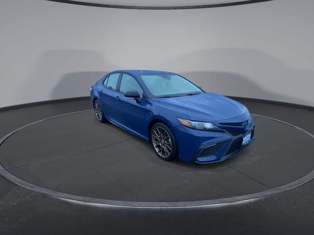 2023 Toyota Camry Hybrid SE Nightshade