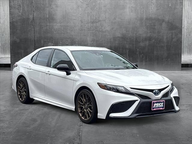 2023 Toyota Camry Hybrid SE Nightshade