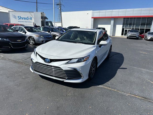 2023 Toyota Camry Hybrid XLE