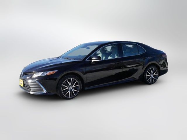 2023 Toyota Camry Hybrid XLE