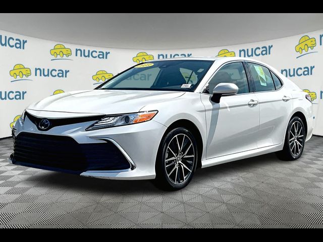 2023 Toyota Camry Hybrid XLE