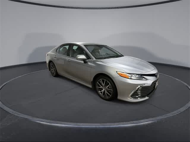 2023 Toyota Camry Hybrid XLE