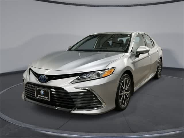 2023 Toyota Camry Hybrid XLE