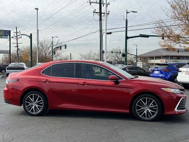 2023 Toyota Camry Hybrid XLE