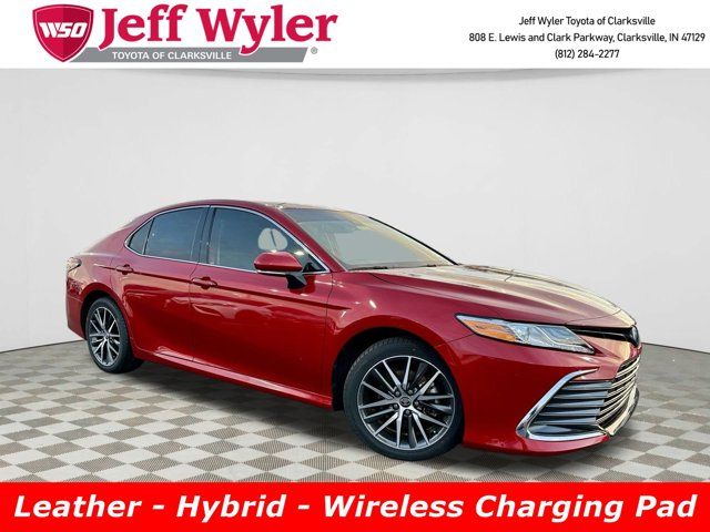 2023 Toyota Camry Hybrid XLE