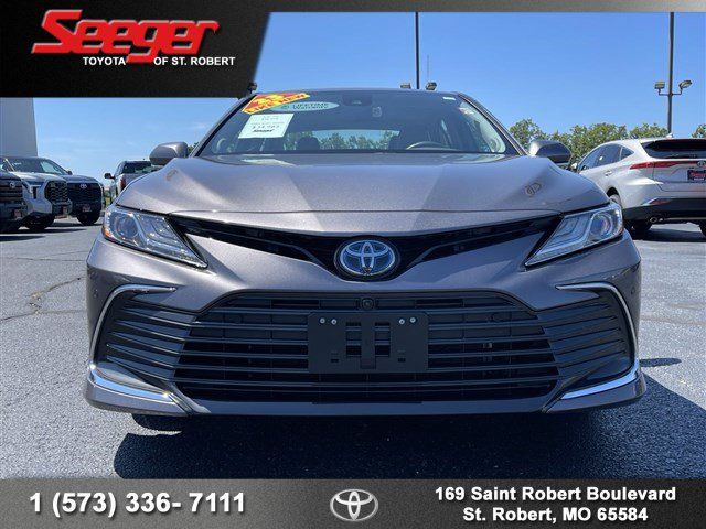 2023 Toyota Camry Hybrid XLE