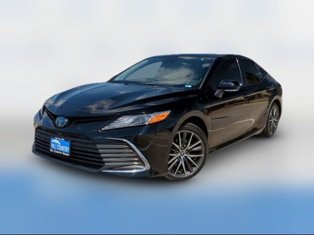 2023 Toyota Camry Hybrid XLE