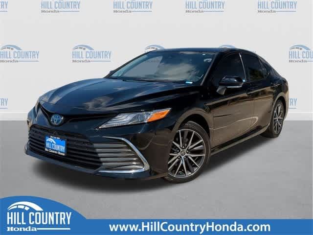 2023 Toyota Camry Hybrid XLE