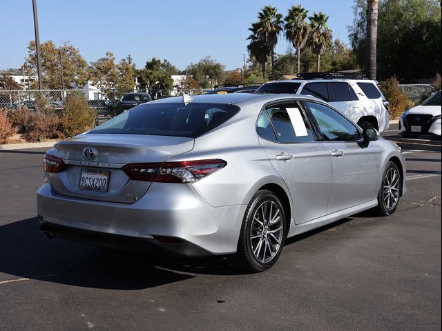 2023 Toyota Camry Hybrid XLE