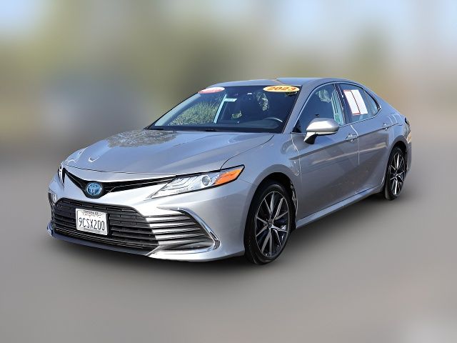 2023 Toyota Camry Hybrid XLE