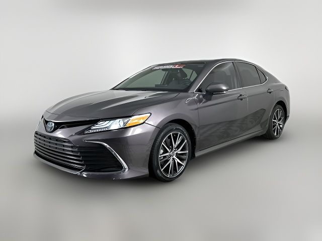 2023 Toyota Camry Hybrid XLE