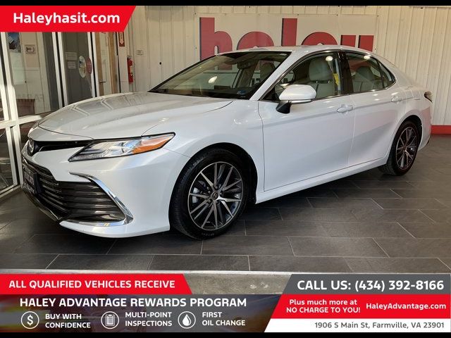 2023 Toyota Camry Hybrid XLE