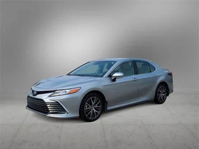 2023 Toyota Camry Hybrid XLE