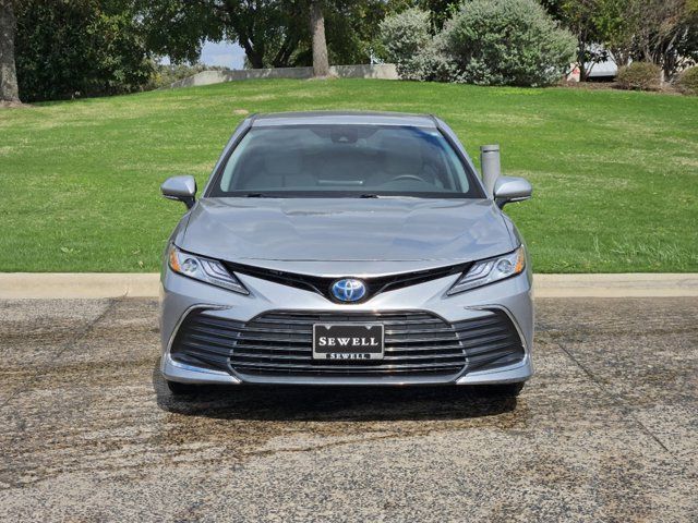 2023 Toyota Camry Hybrid XLE