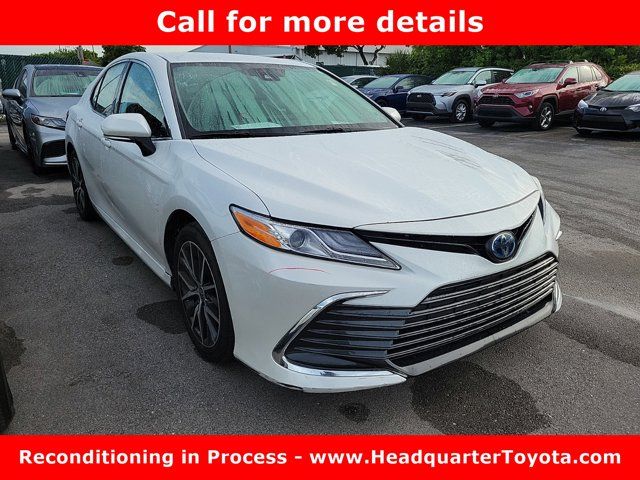 2023 Toyota Camry Hybrid XLE