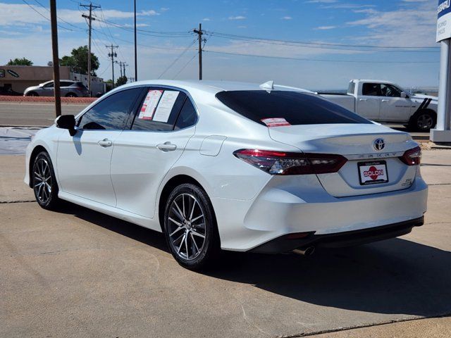 2023 Toyota Camry Hybrid XLE