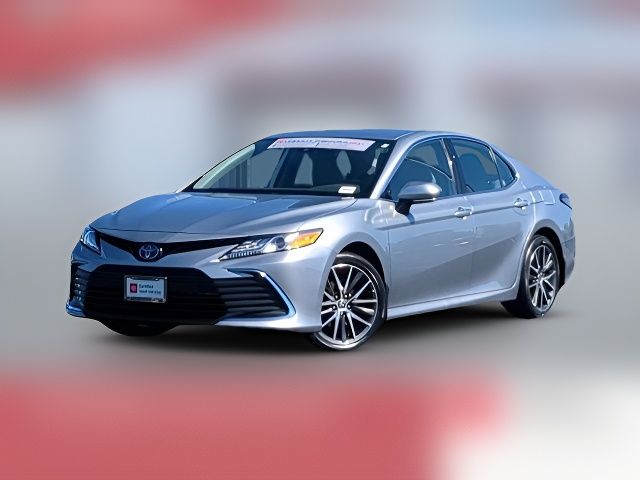 2023 Toyota Camry Hybrid XLE