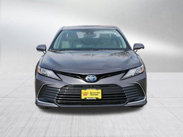 2023 Toyota Camry Hybrid XLE