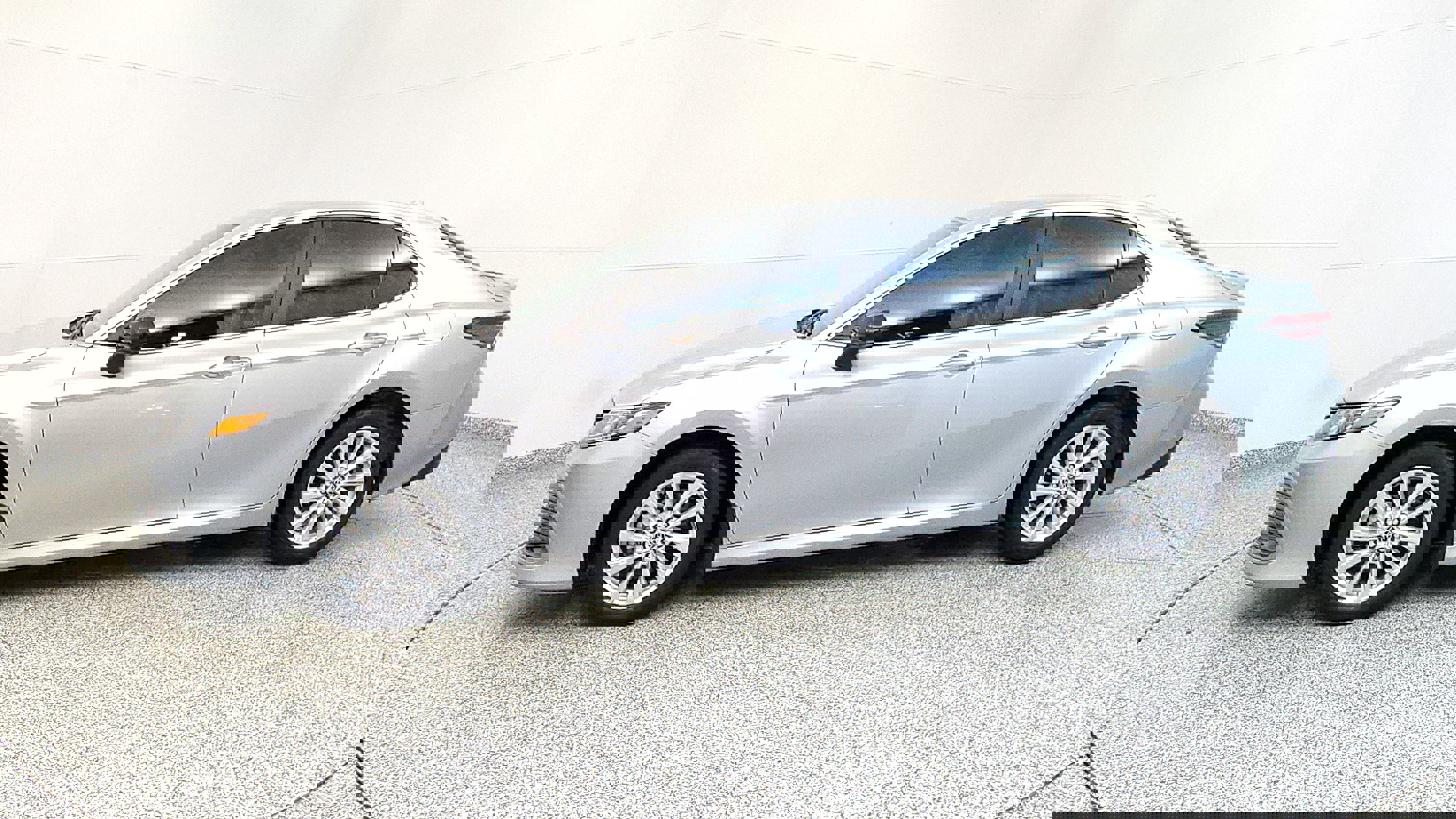 Vehicle image 1 of 32