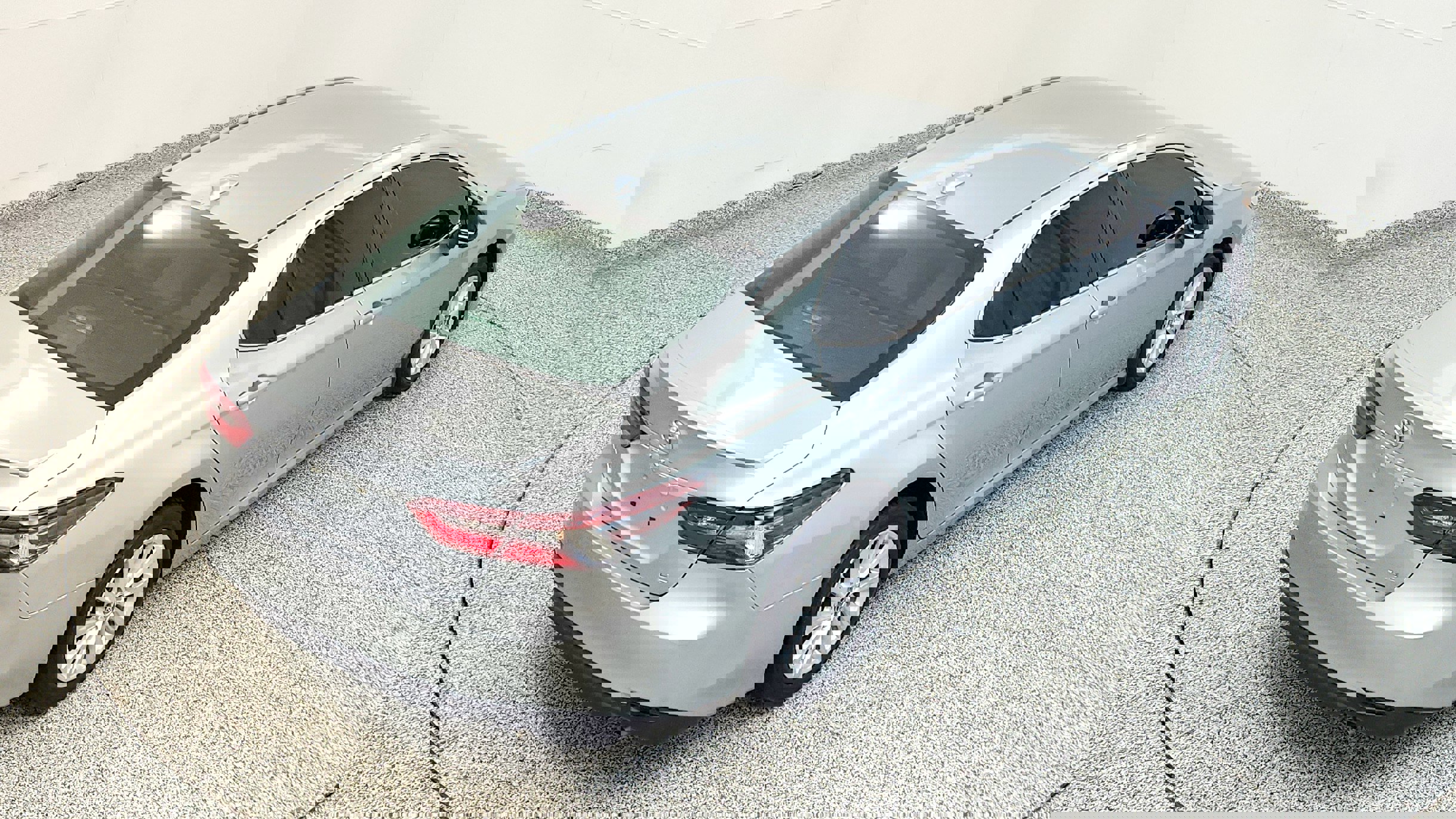 Vehicle image 15 of 32