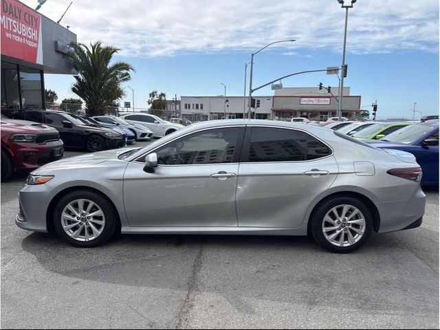 2023 Toyota Camry LE