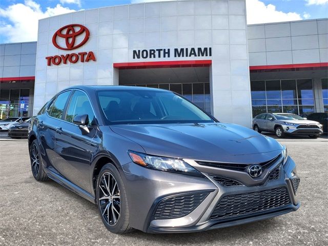 2023 Toyota Camry SE Nightshade