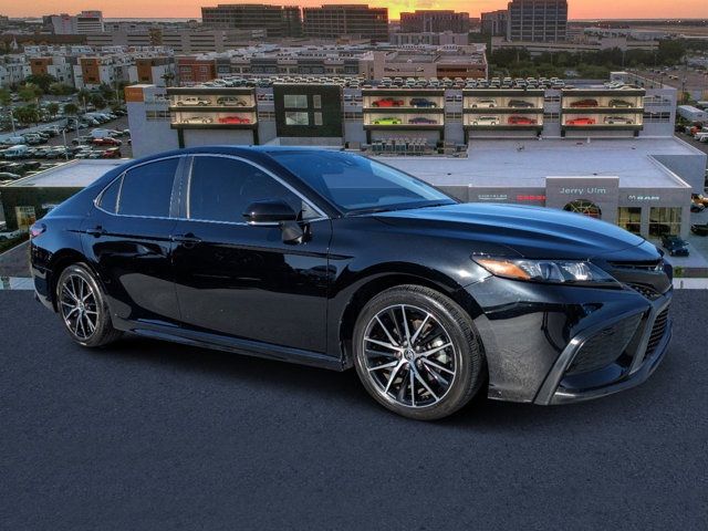 2023 Toyota Camry SE Nightshade