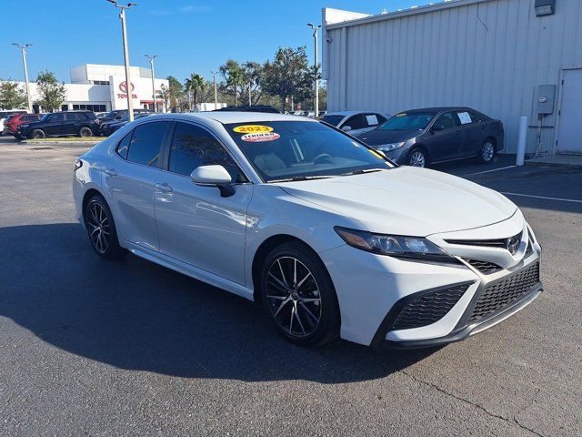 2023 Toyota Camry SE