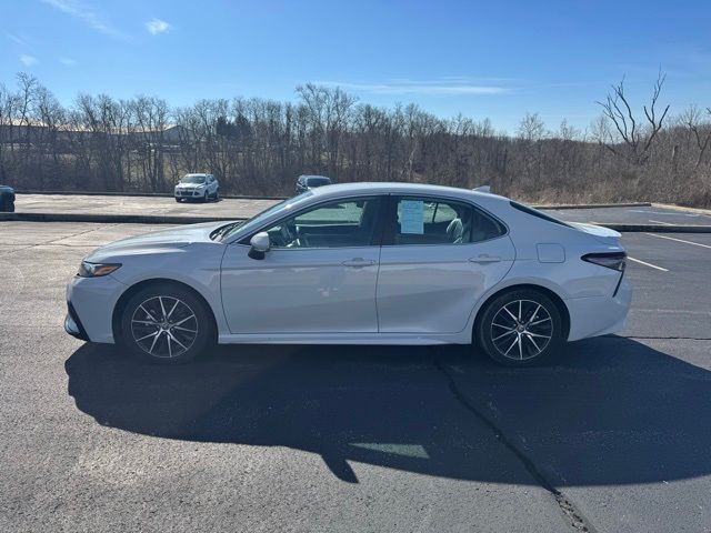 2023 Toyota Camry SE