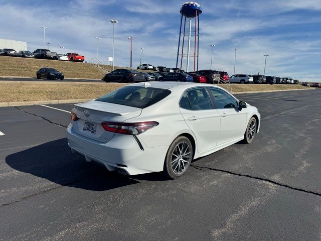 2023 Toyota Camry SE