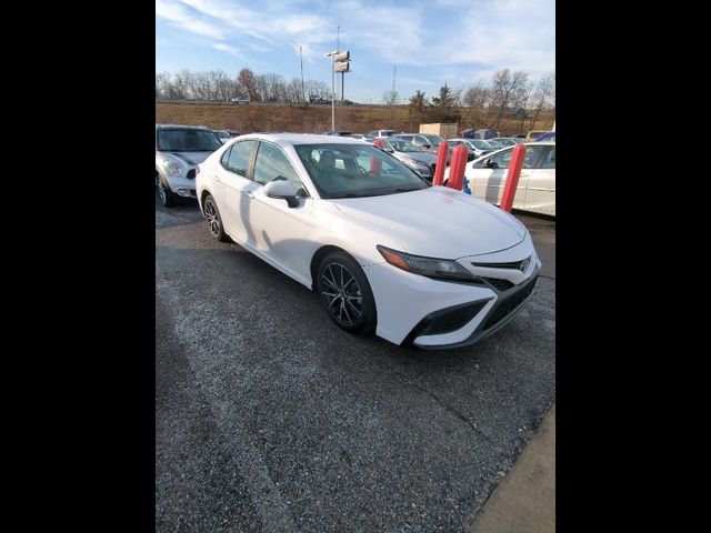 2023 Toyota Camry SE